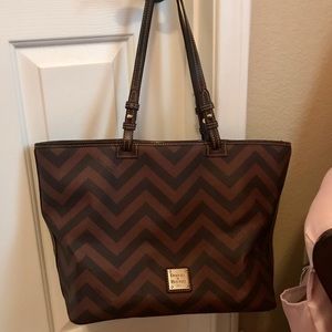 Dooney & Bourke Leisure Shopper